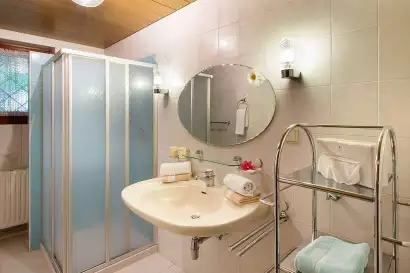 5_haus_elisabeth_appartement_a_badezimmer